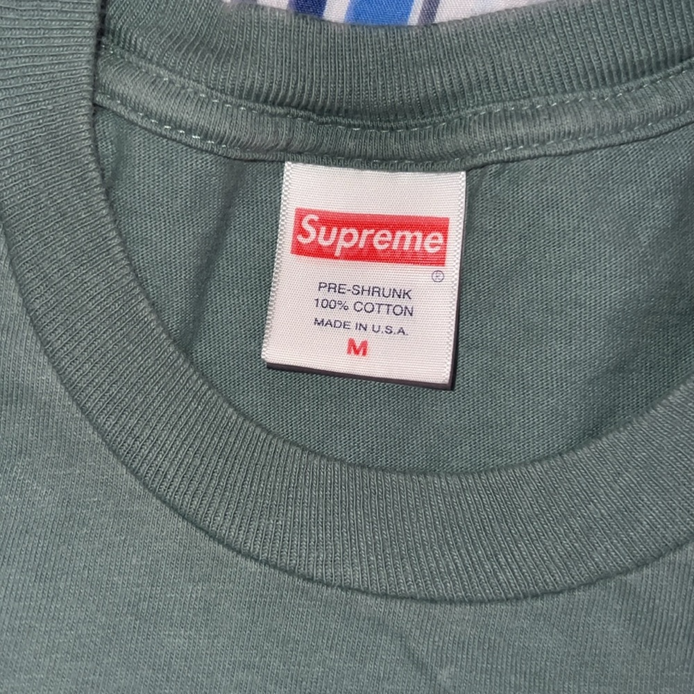 Supreme tee - Picture 2 of 2